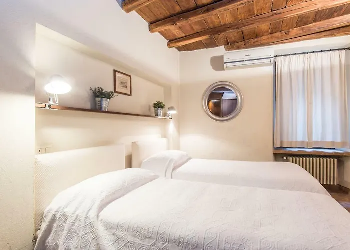 Augustus By Interhome Roma